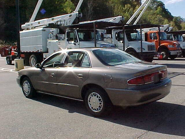 Used 2004 Buick Century Custom image 11