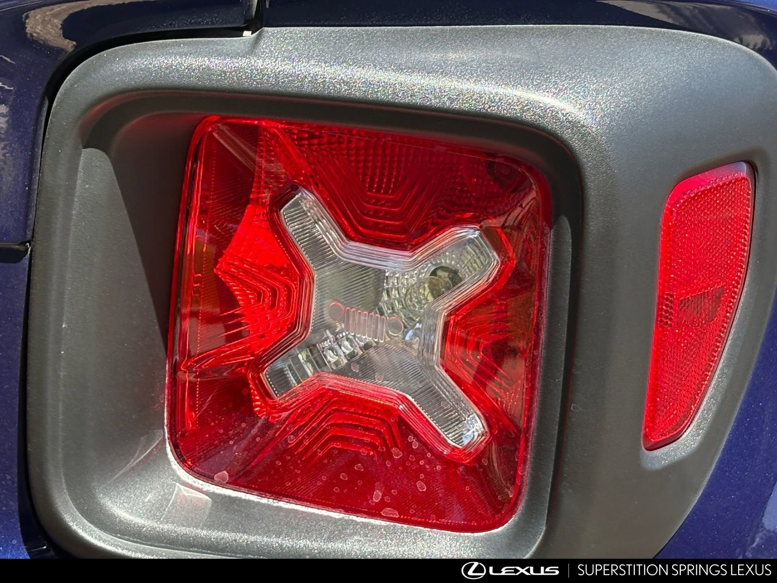 Used 2018 Jeep Renegade Latitude FWD image 10