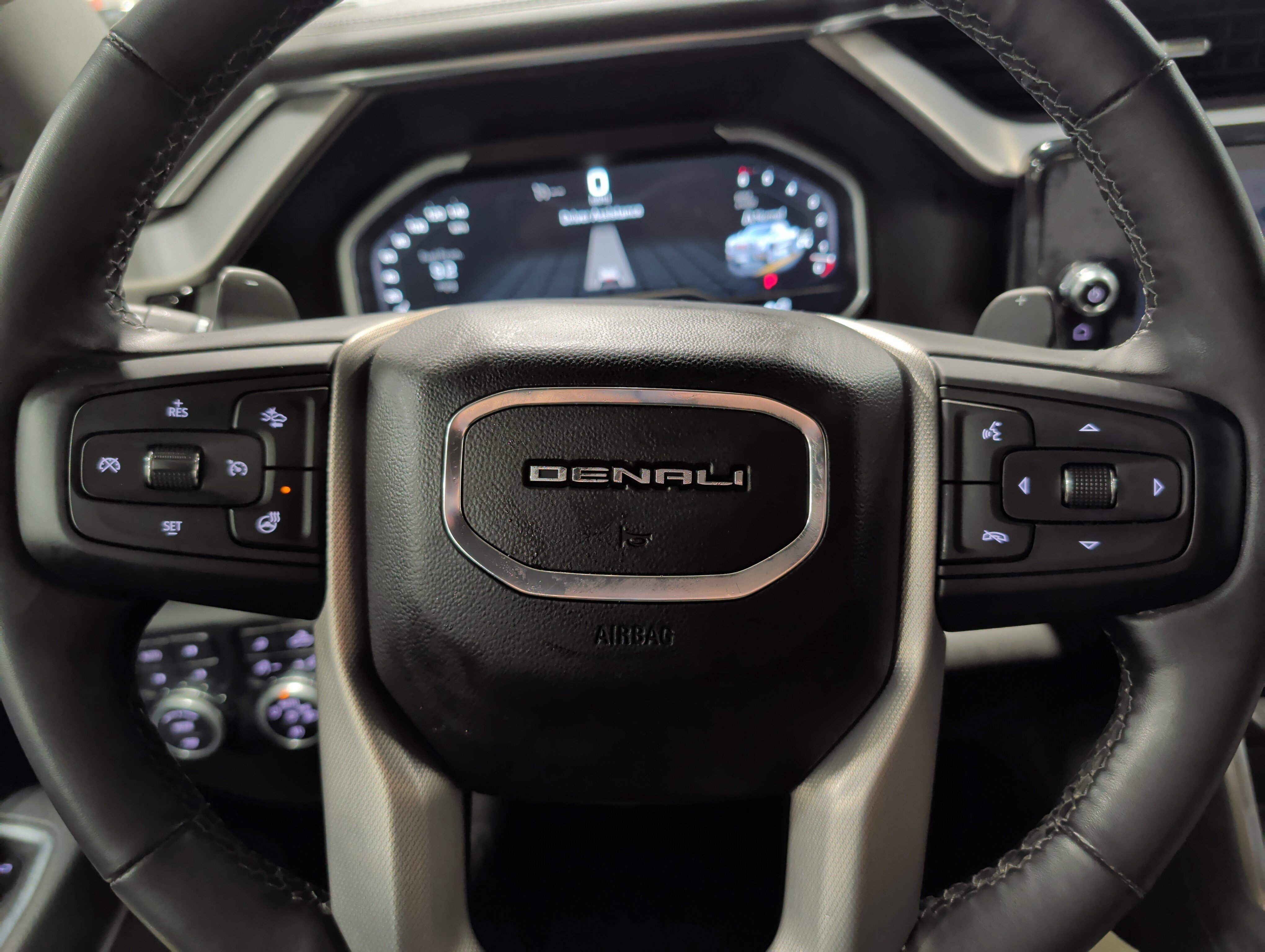 Used 2023 GMC Sierra 1500 Denali w/ Denali Reserve Package AWD/4WD image 11
