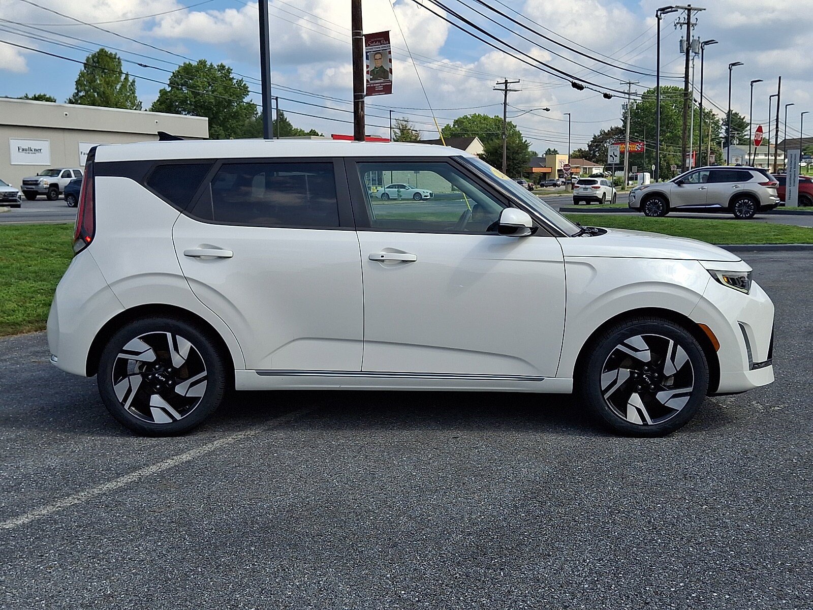 Used 2023 Kia Soul GT-Line w/ GT-Line Technology Package FWD image 11