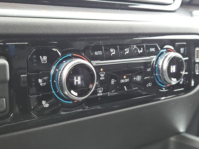 New 2026 GMC Sierra 2500 SLT w/ SLT Convenience Package image 39