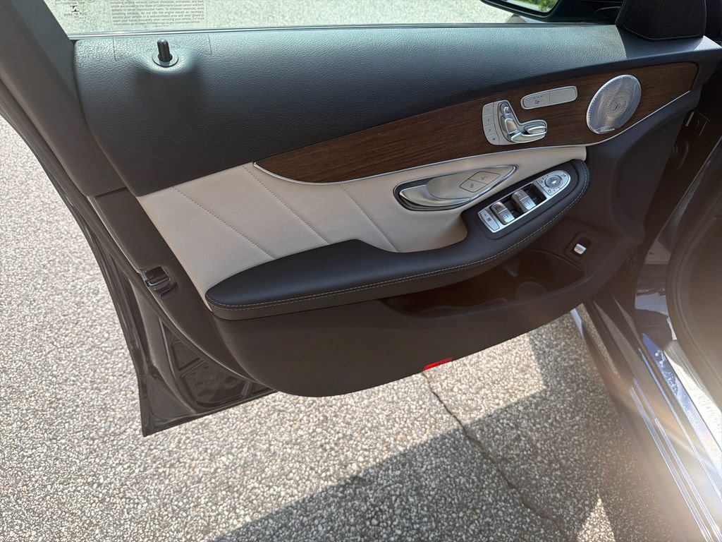 Used 2019 Mercedes-Benz C 300 Sedan image 10