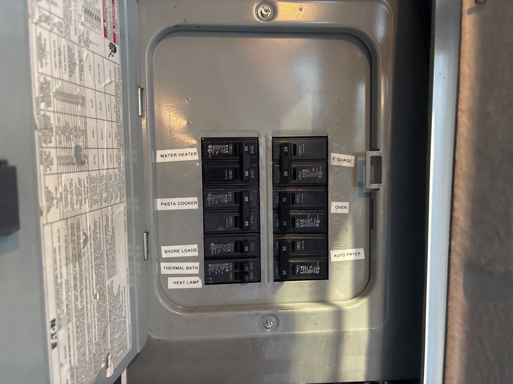 Used 2020 Mercedes-Benz Sprinter 4500 image 38