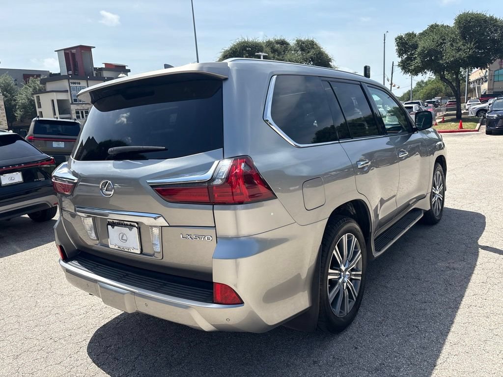 Used 2016 Lexus LX 570 4WD w/ Luxury Package image 5