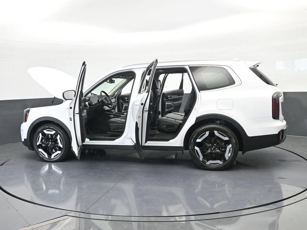 Used 2023 Kia Telluride EX image 78