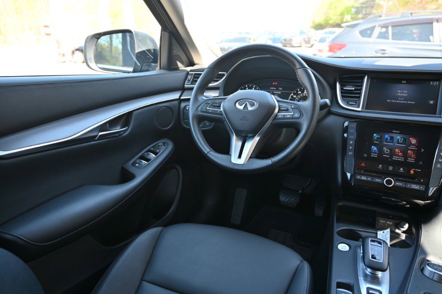 Used 2023 INFINITI QX50 Pure AWD/4WD image 11