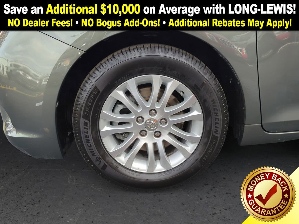 Used 2013 Toyota Sienna XLE image 13