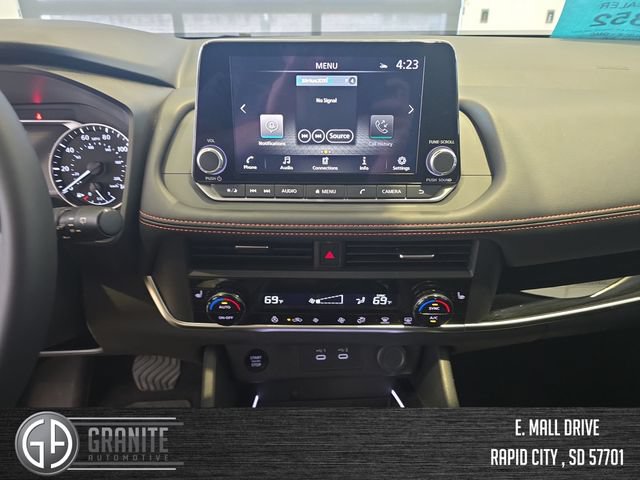 Used 2026 Nissan Rogue SV w/ Rock Creek Premium Package AWD/4WD image 17