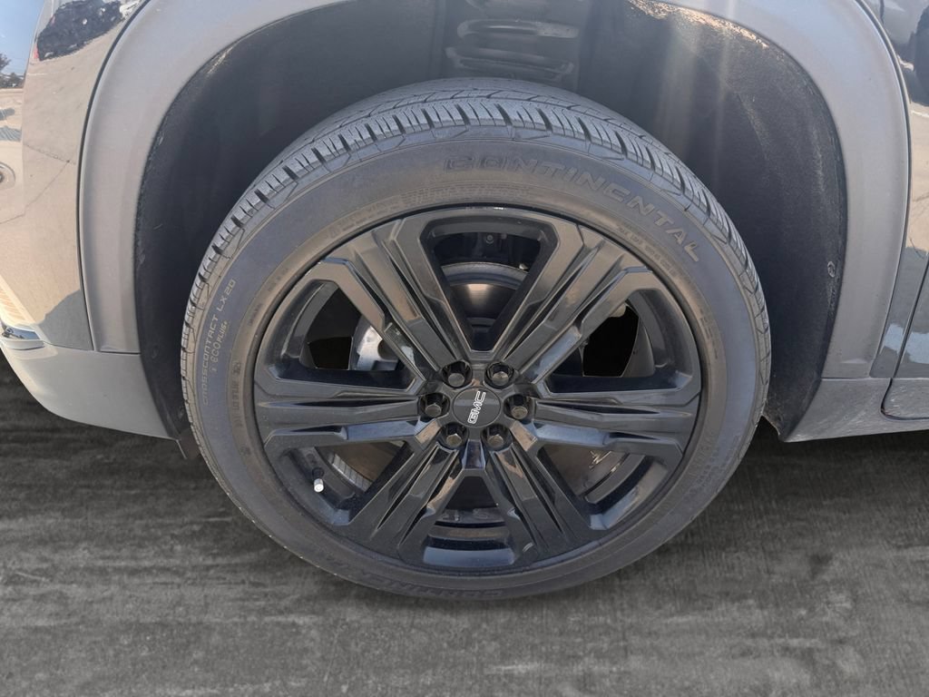Used 2024 GMC Acadia Elevation w/ Black Edition FWD image 9