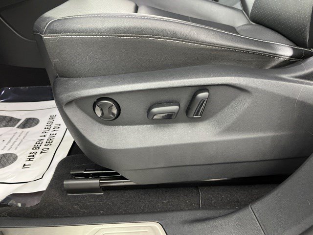 Used 2023 Volkswagen Atlas SE w/ Panoramic Sunroof Package FWD image 30