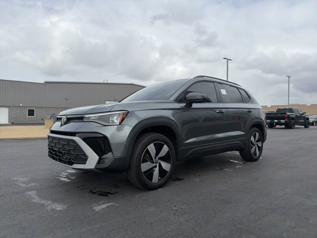 Used 2025 Volkswagen Taos S image 3