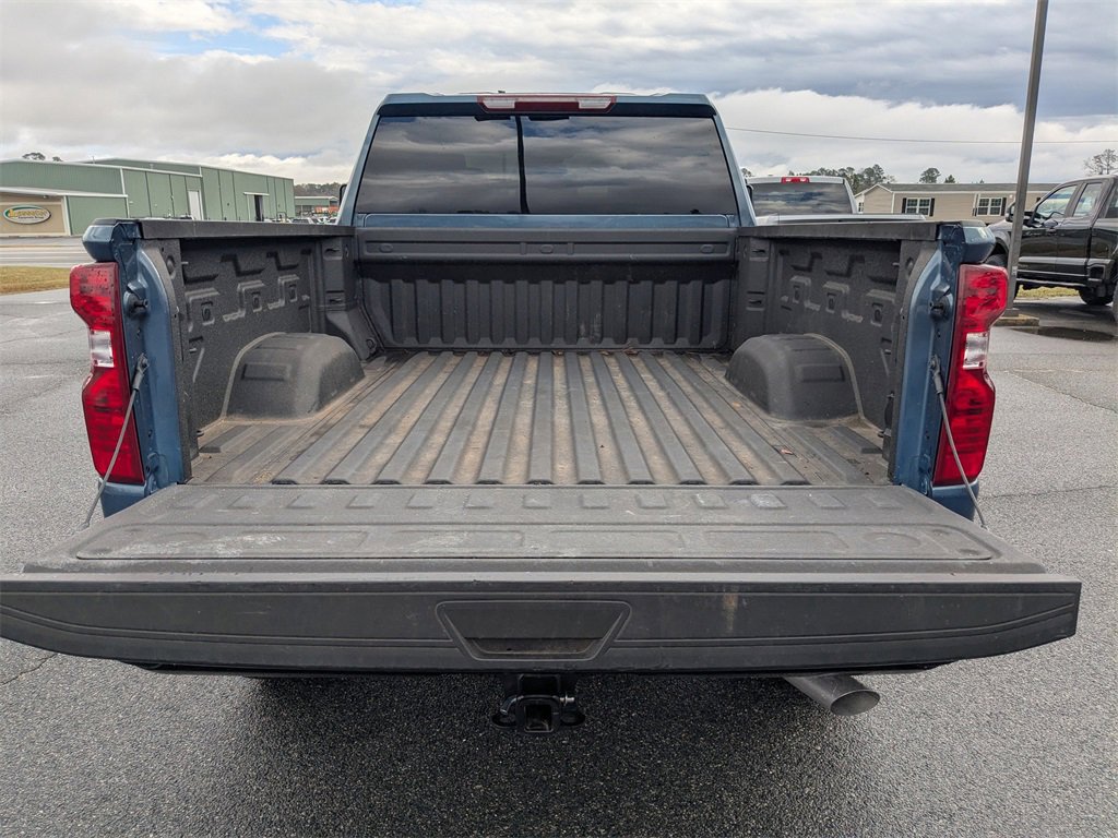 Used 2025 Chevrolet Silverado 2500 Custom w/ Custom Value Package image 13