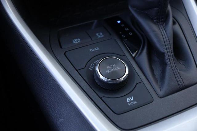 Certified 2025 Toyota RAV4 XLE image 18