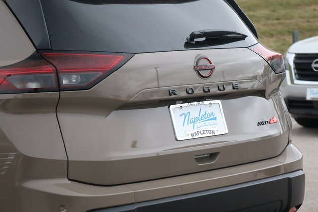 New 2026 Nissan Rogue SV image 6
