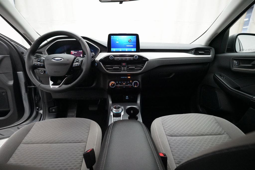 Used 2022 Ford Escape SE w/ Cold Weather Package image 5