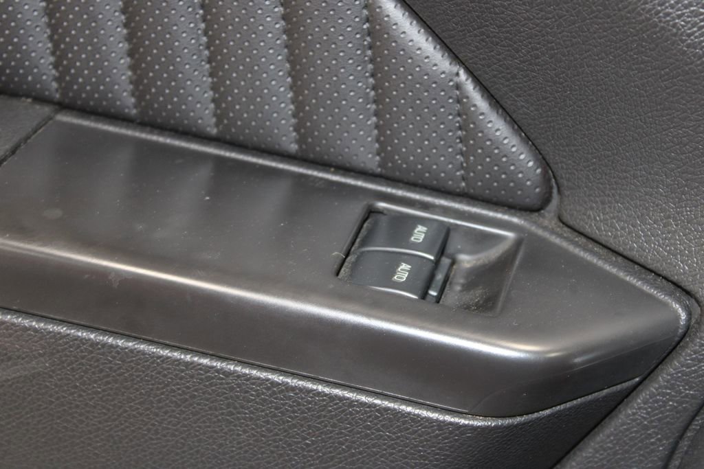 Used 2011 Ford Mustang Shelby GT500 w/ SVT Performance Pkg RWD image 40