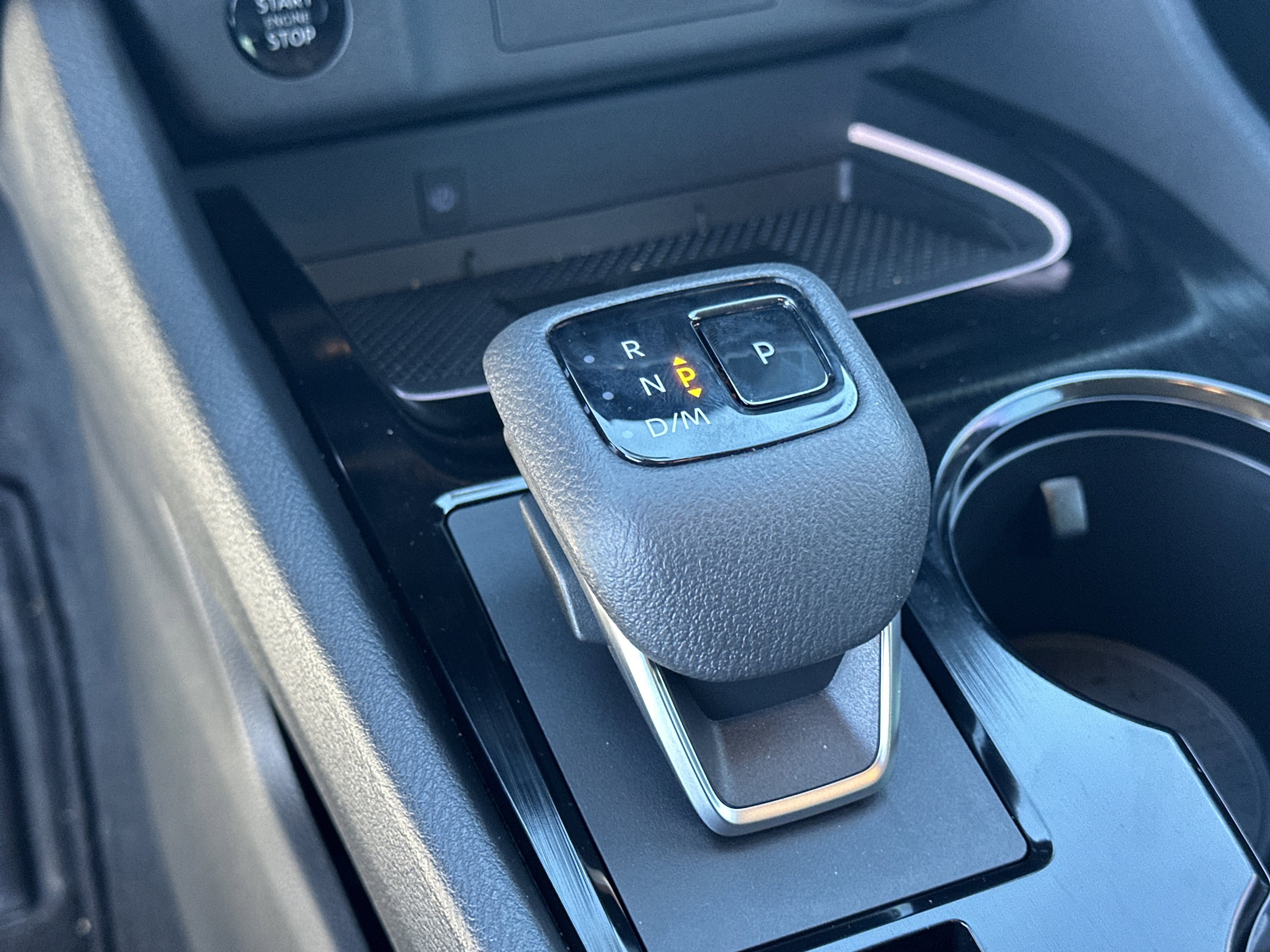 Used 2024 Nissan Rogue SL image 30