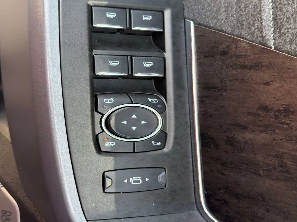 Used 2024 Ford F350 Lariat w/ Lariat Ultimate Package AWD/4WD image 19