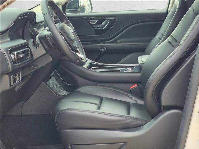 Used 2024 Lincoln Aviator 2WD w/ Premium Package image 17