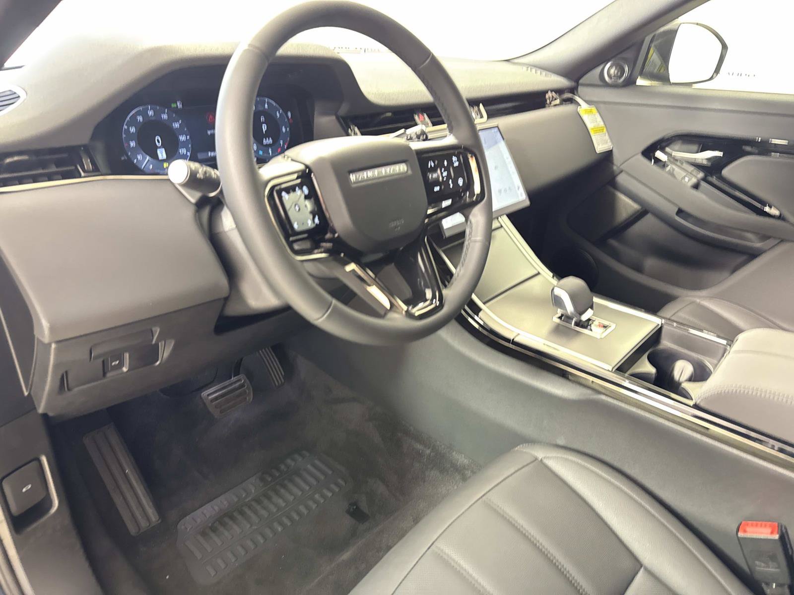 New 2026 Land Rover Range Rover Evoque S AWD/4WD image 23