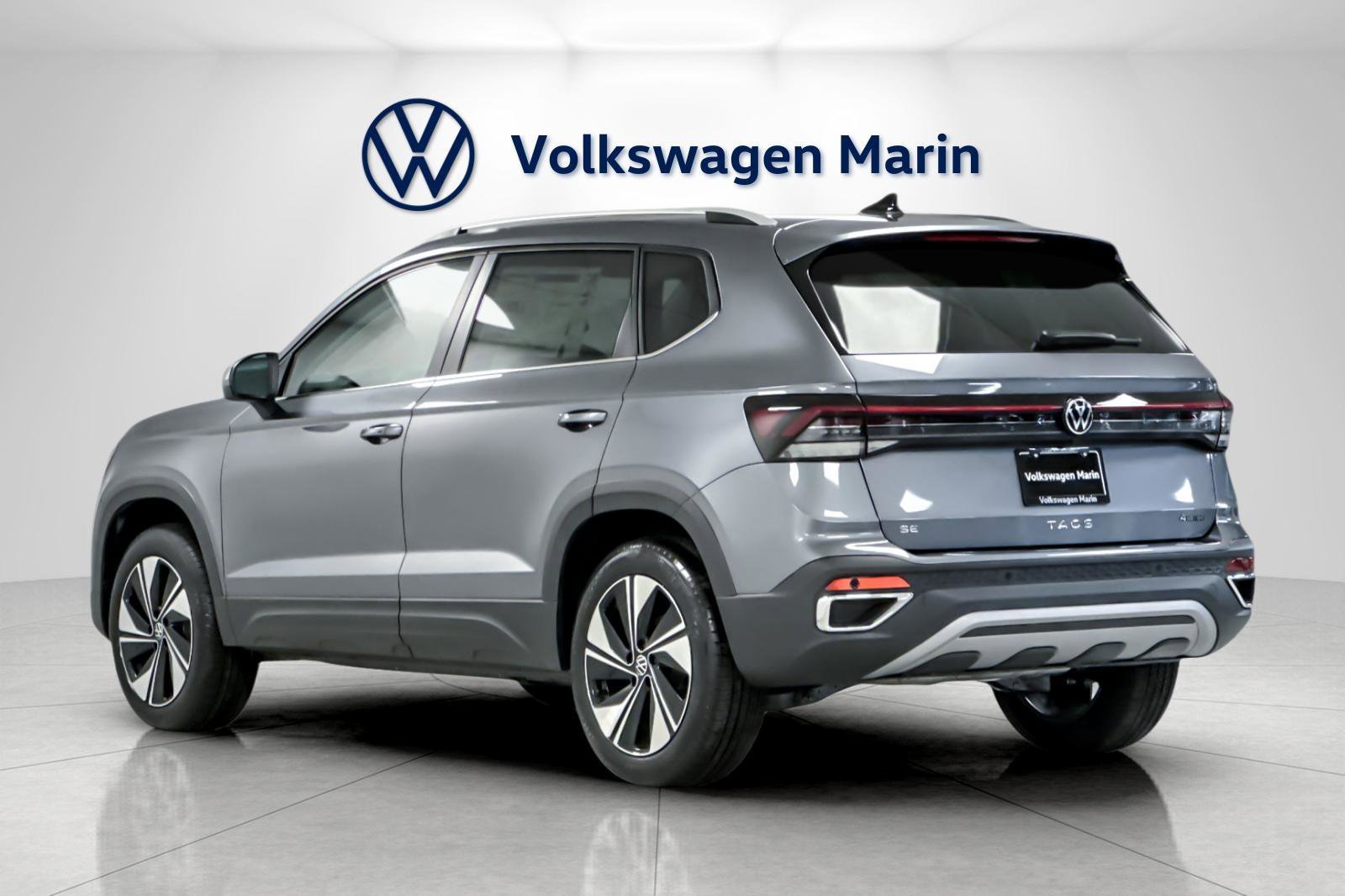 New 2026 Volkswagen Taos SE image 3