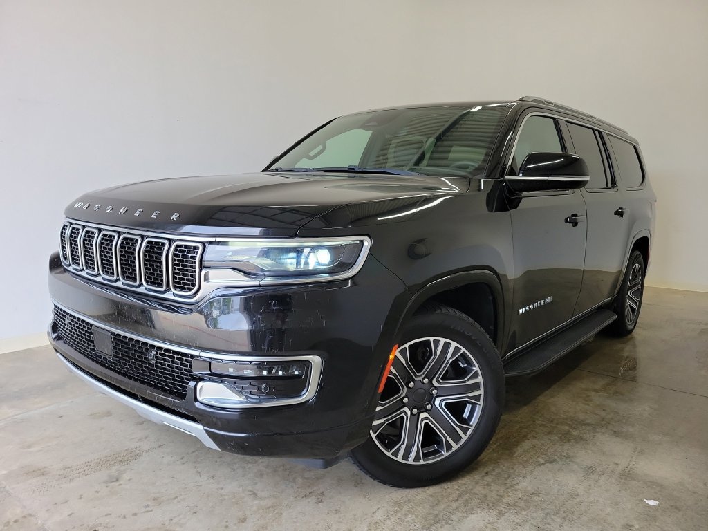 Used 2024 Jeep Wagoneer L Series II w/ Flexible Seating Group AWD/4WD image 33