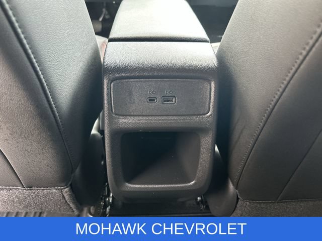 Used 2025 Chevrolet Trax RS w/ Sunroof Package FWD image 21
