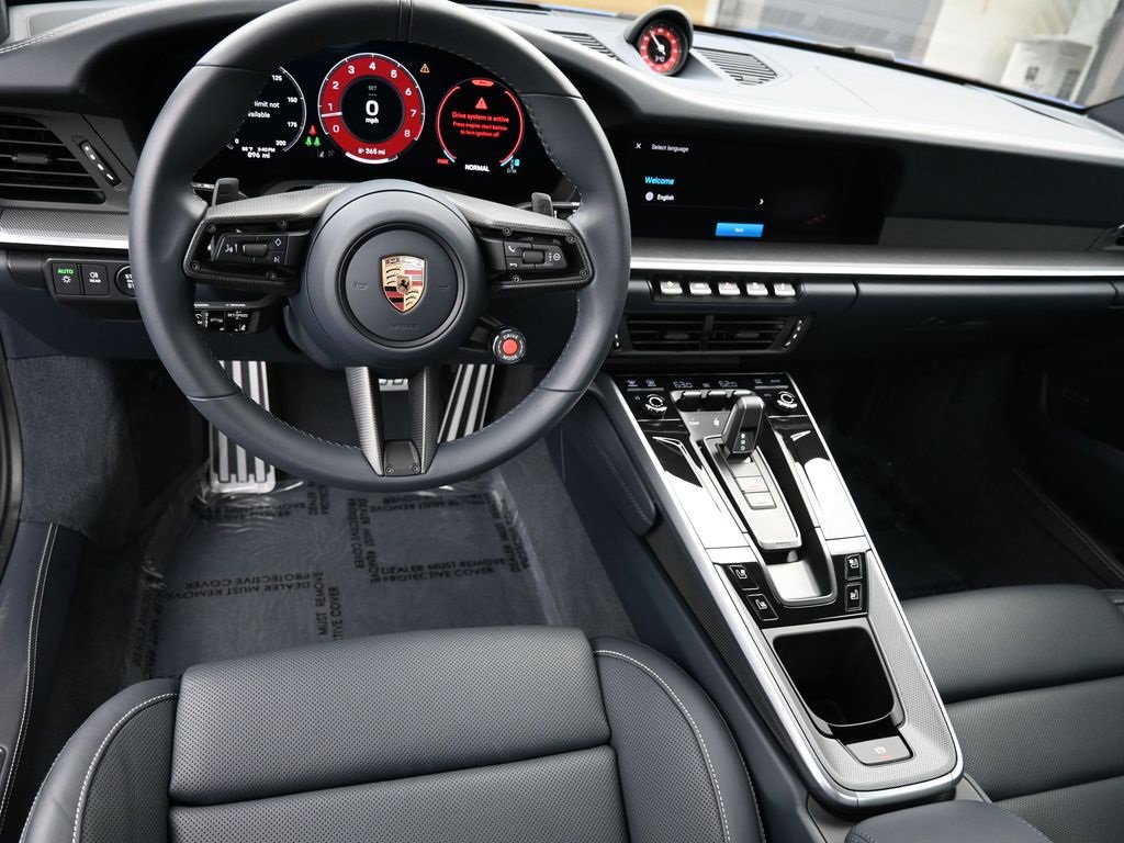 Used 2025 Porsche 911 Carrera image 6