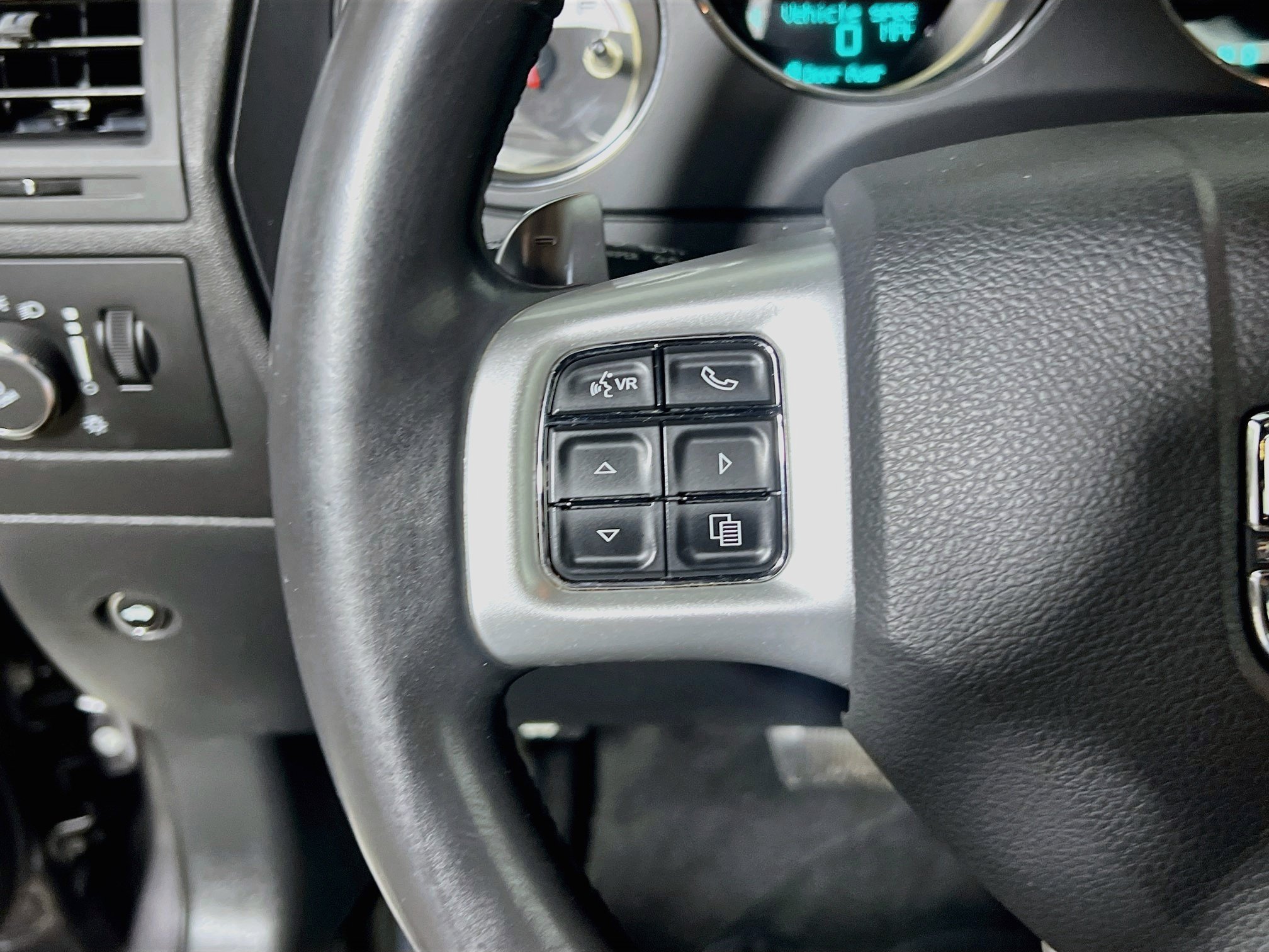 Used 2014 Dodge Challenger R/T RWD image 19