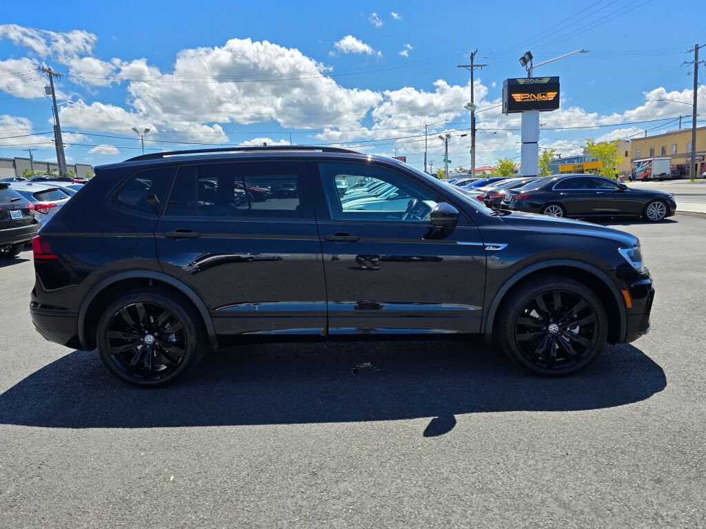 Used 2020 Volkswagen Tiguan SE R-Line FWD image 5