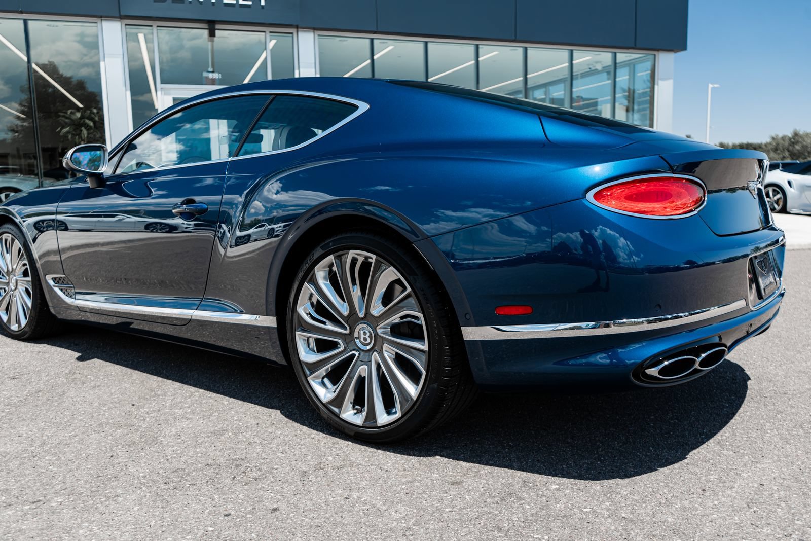 Certified 2023 Bentley Continental GT Mulliner AWD/4WD image 9