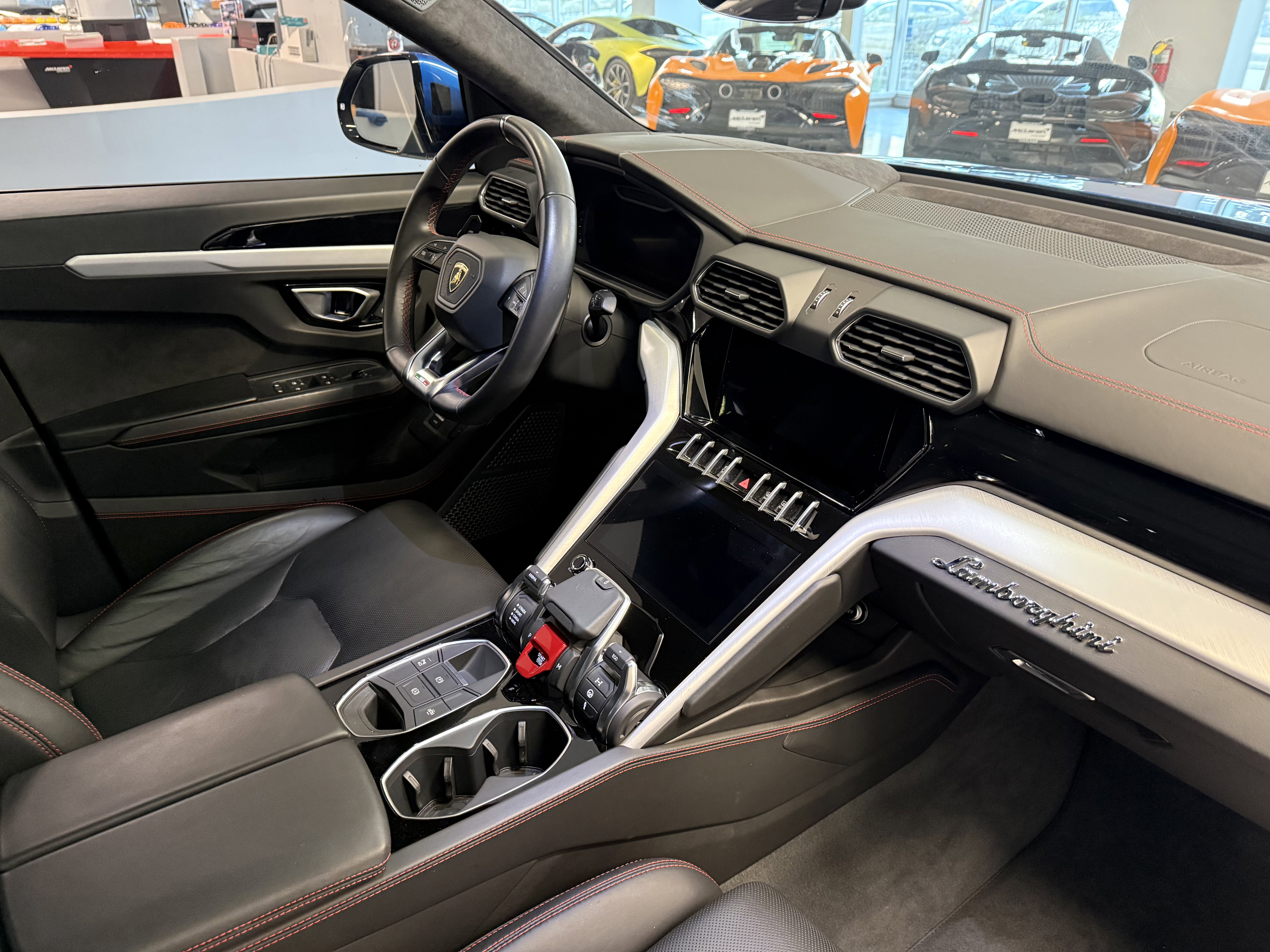 Used 2020 Lamborghini Urus image 21