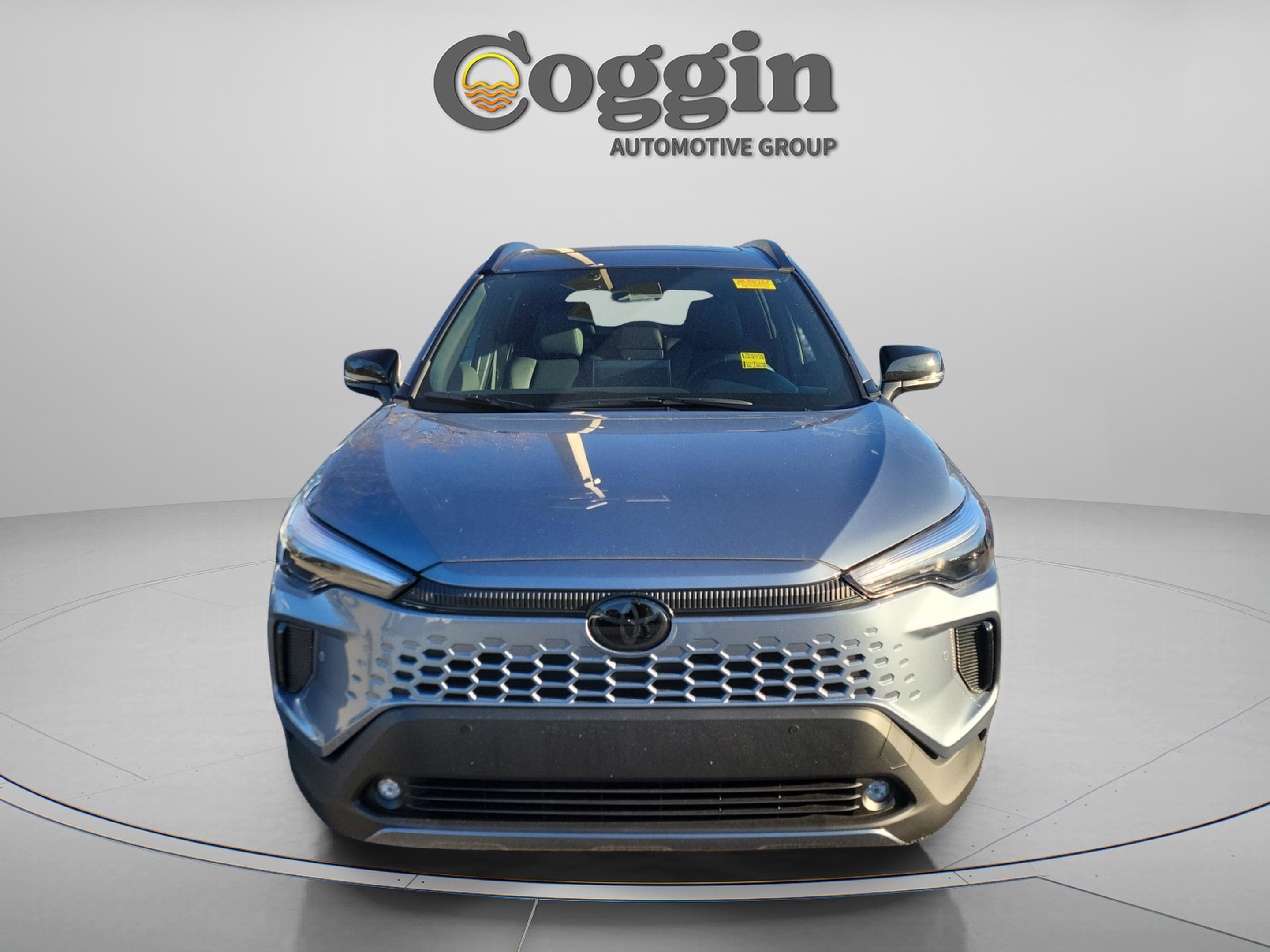 Used 2026 Toyota Corolla Cross XSE image 7