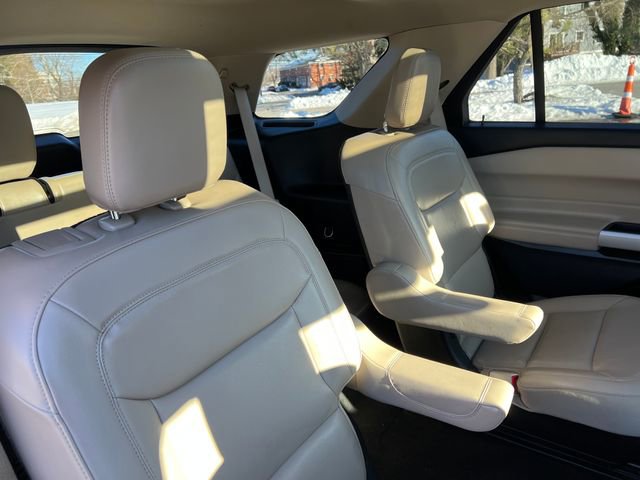 Certified 2022 Ford Explorer XLT w/ Equipment Group 202A image 24
