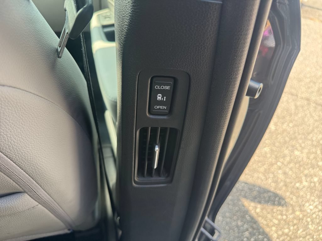 Used 2024 Honda Odyssey EX-L image 21