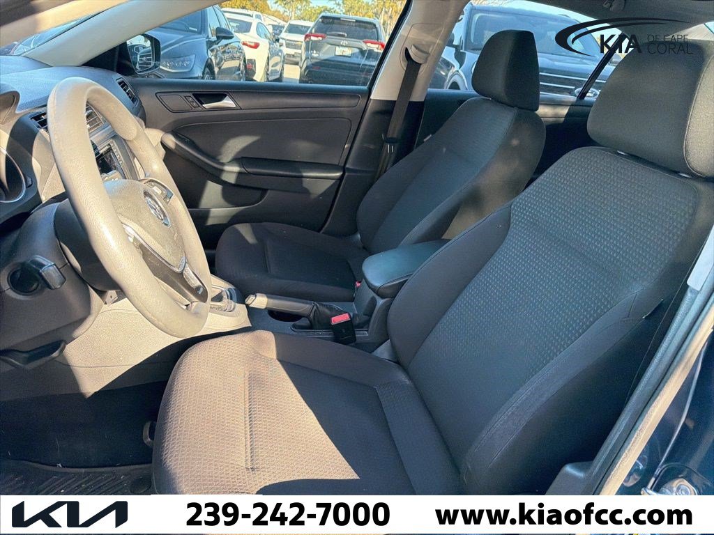 Used 2016 Volkswagen Jetta S image 4