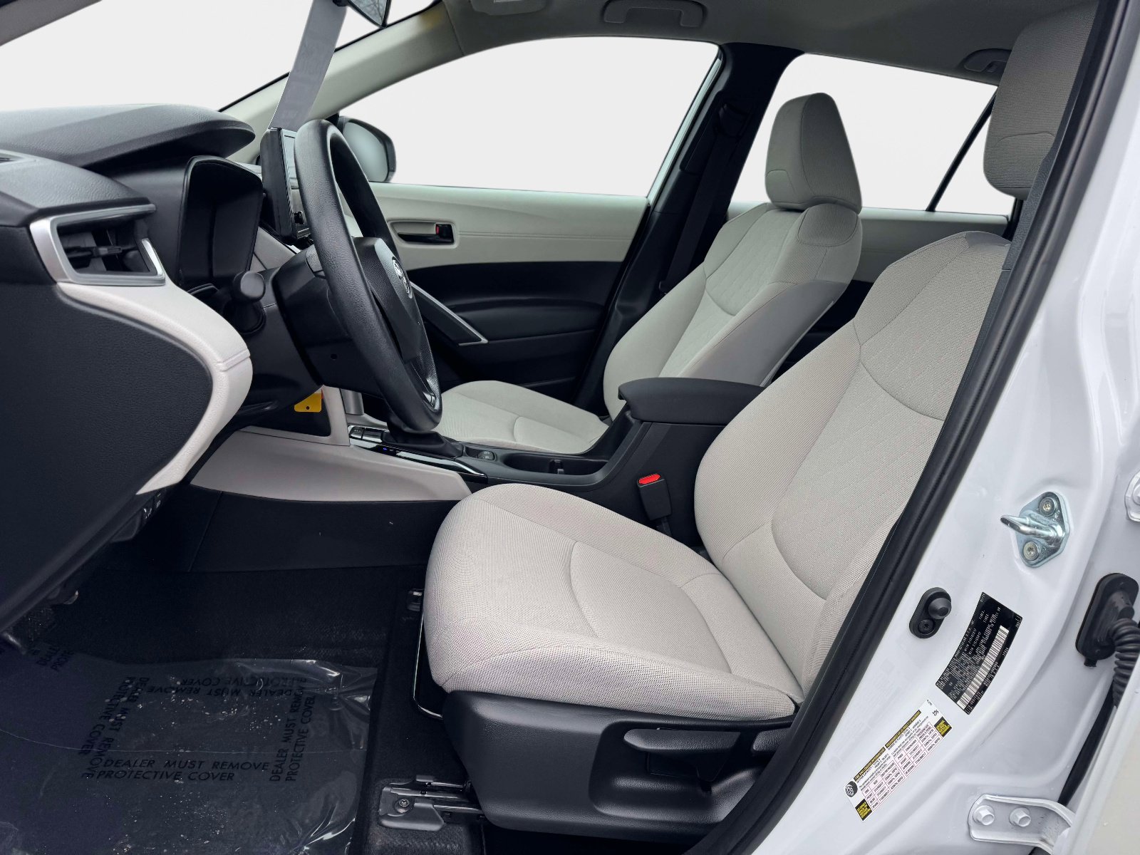 Used 2024 Toyota Corolla Cross L image 14