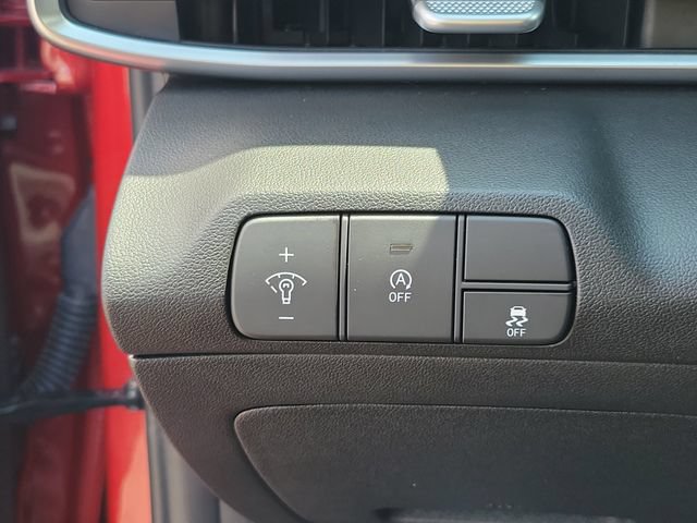 Certified 2025 Hyundai Elantra SE FWD image 17