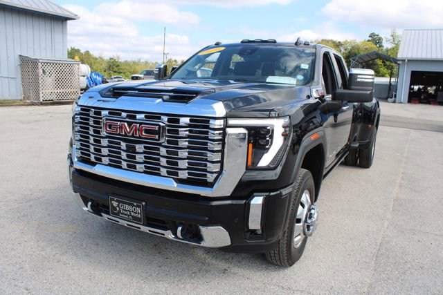 Used 2024 GMC Sierra 3500 Denali w/ Denali Reserve Package image 3