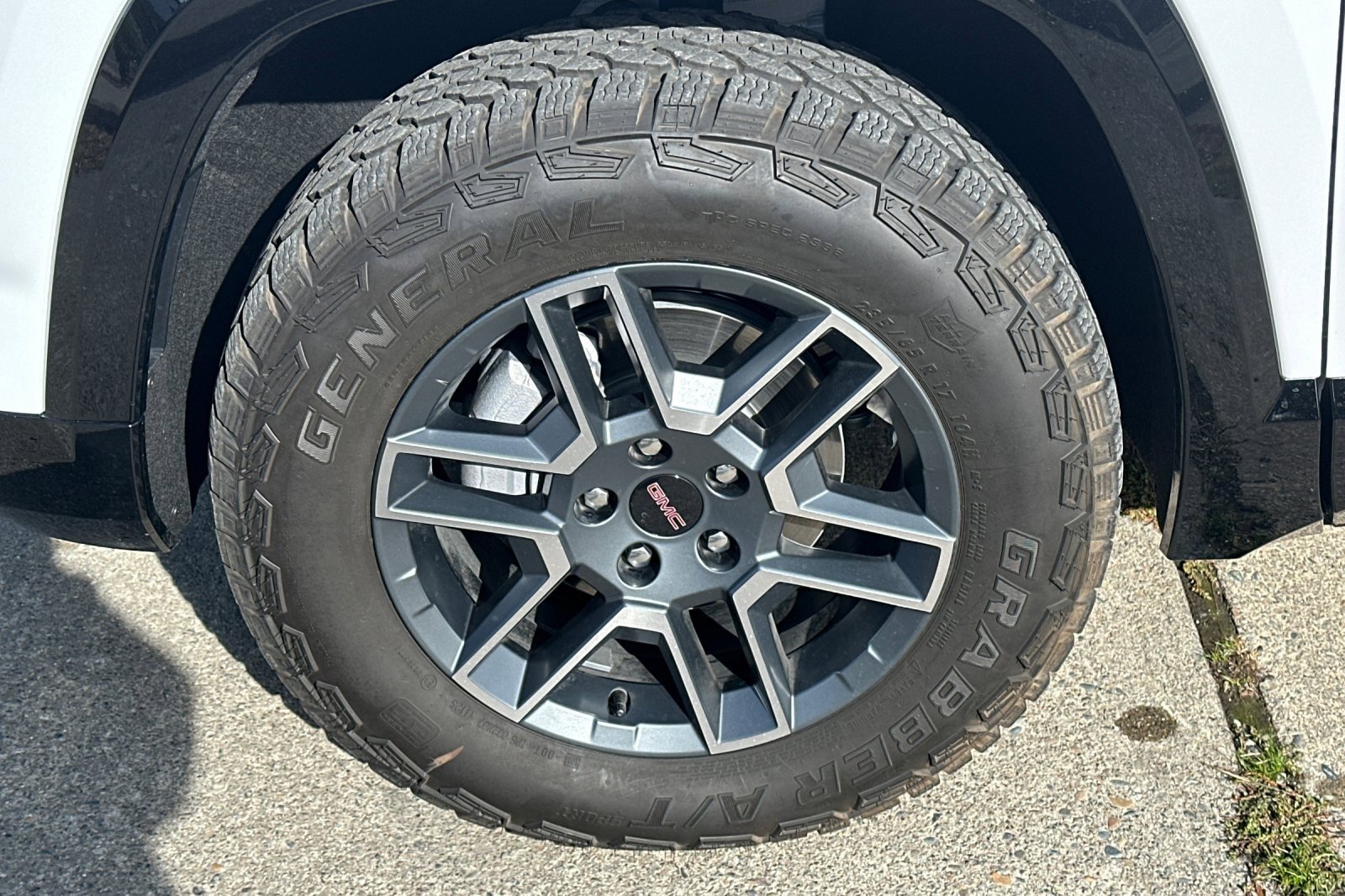 Used 2026 GMC Terrain AT4 w/ Convenience Package III image 46