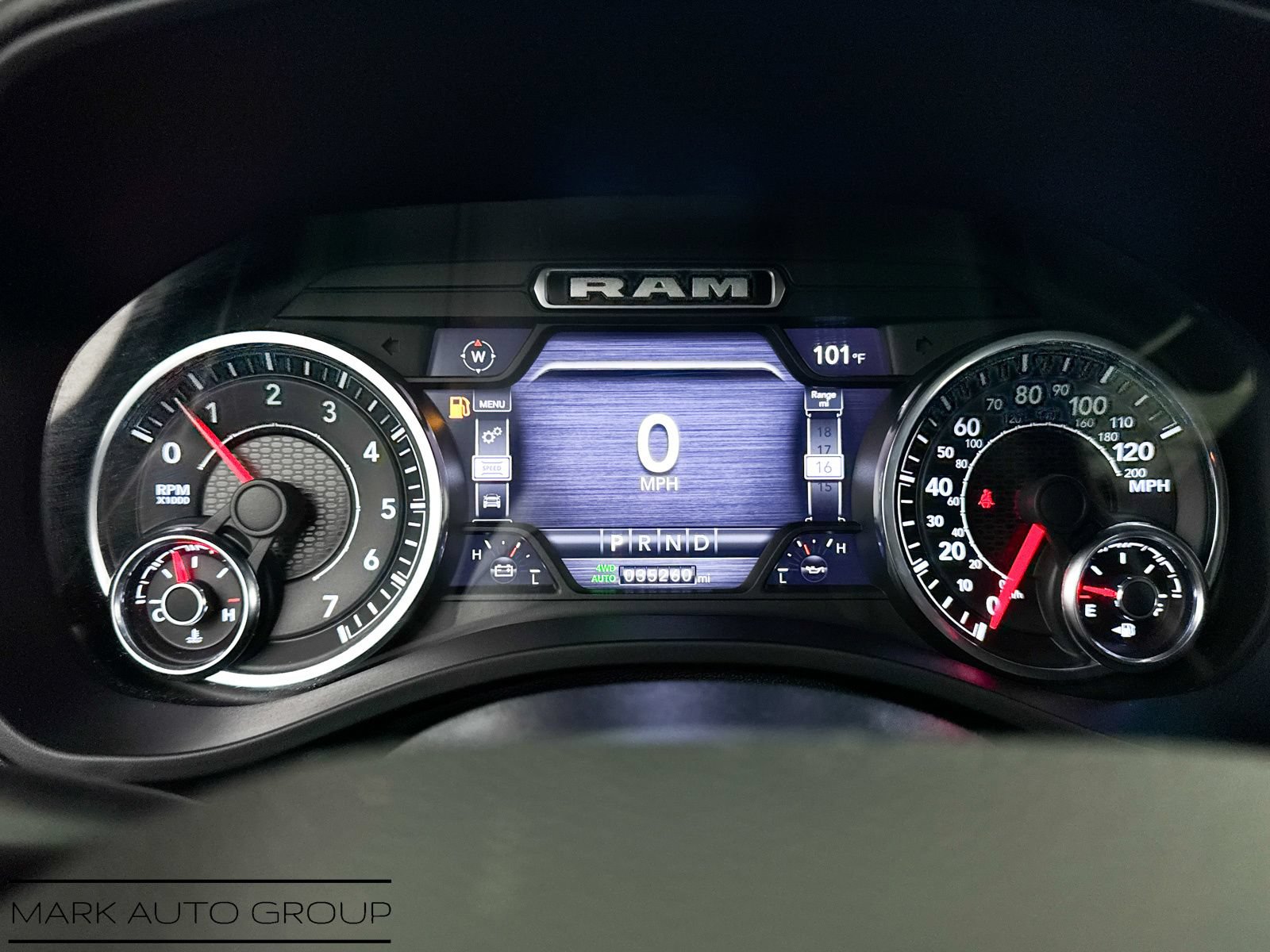 Used 2022 RAM 1500 Big Horn AWD/4WD image 32