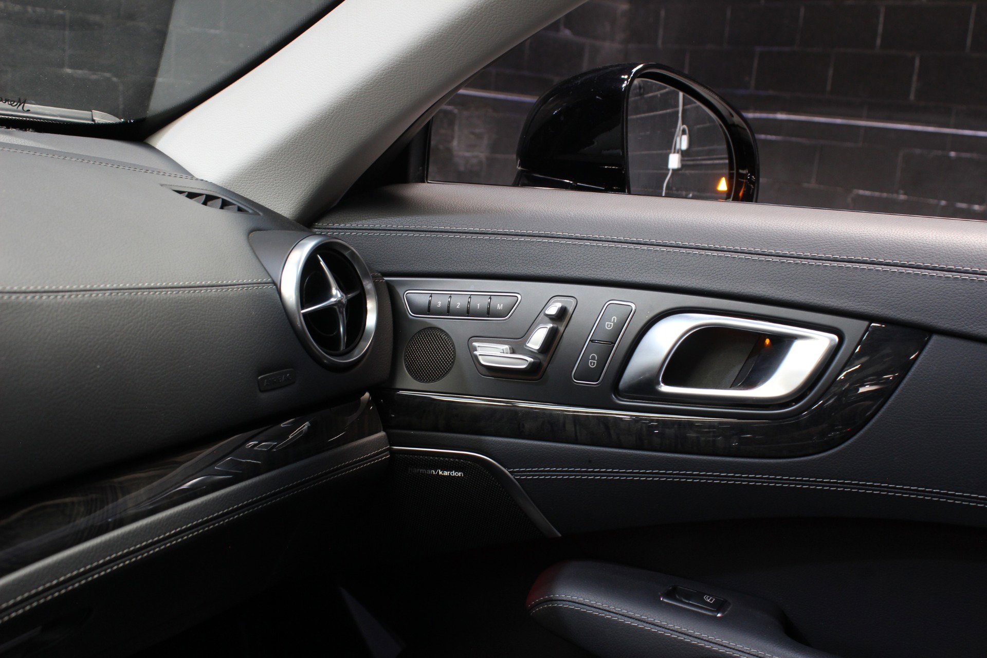 Used 2020 Mercedes-Benz SL 450 image 39