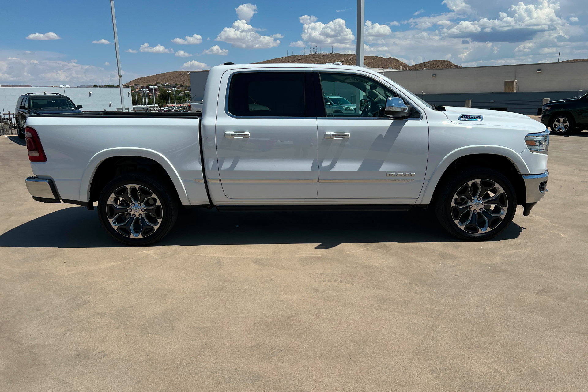 Used 2022 RAM 1500 Limited AWD/4WD image 6