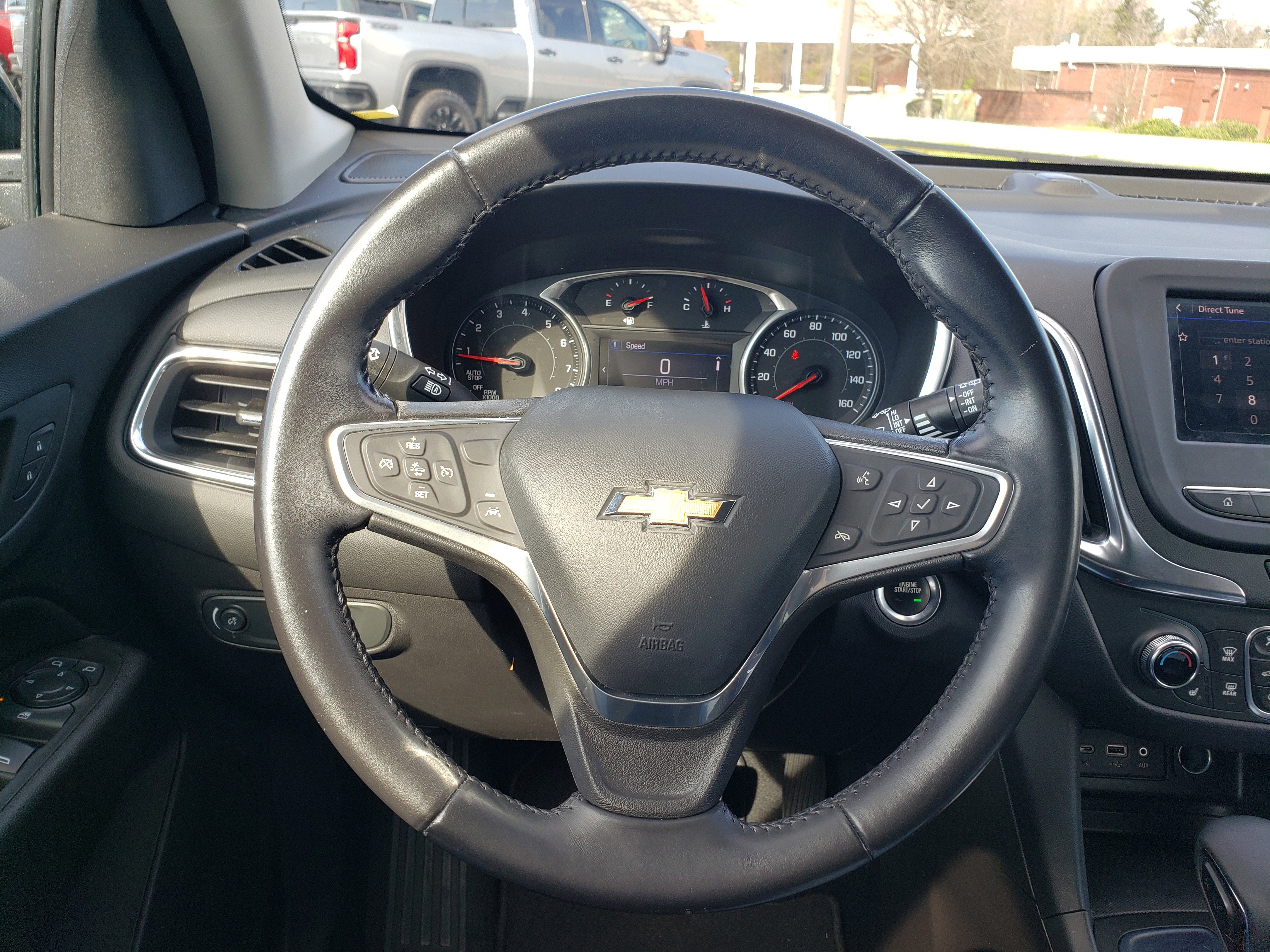 Used 2022 Chevrolet Equinox LT w/ Driver Convenience Package image 18