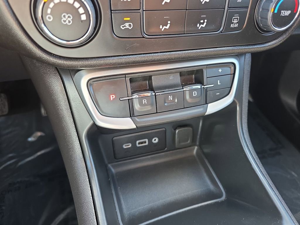 Used 2024 GMC Terrain SLE image 16