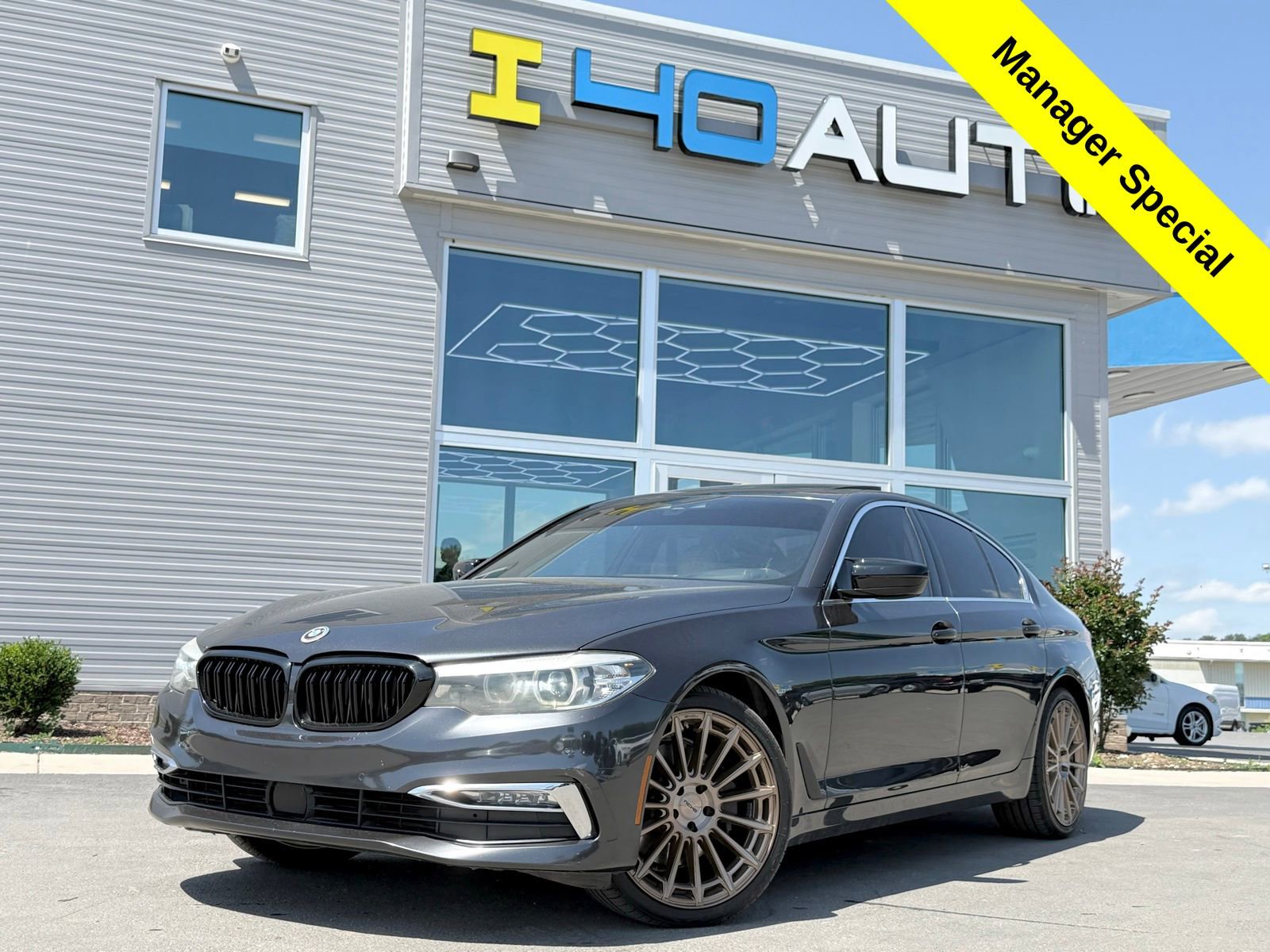 Used 2018 BMW 540i RWD image 1