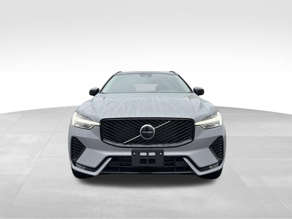 New 2026 Volvo XC60 B5 Core w/ Protection Package Premier AWD/4WD image 8