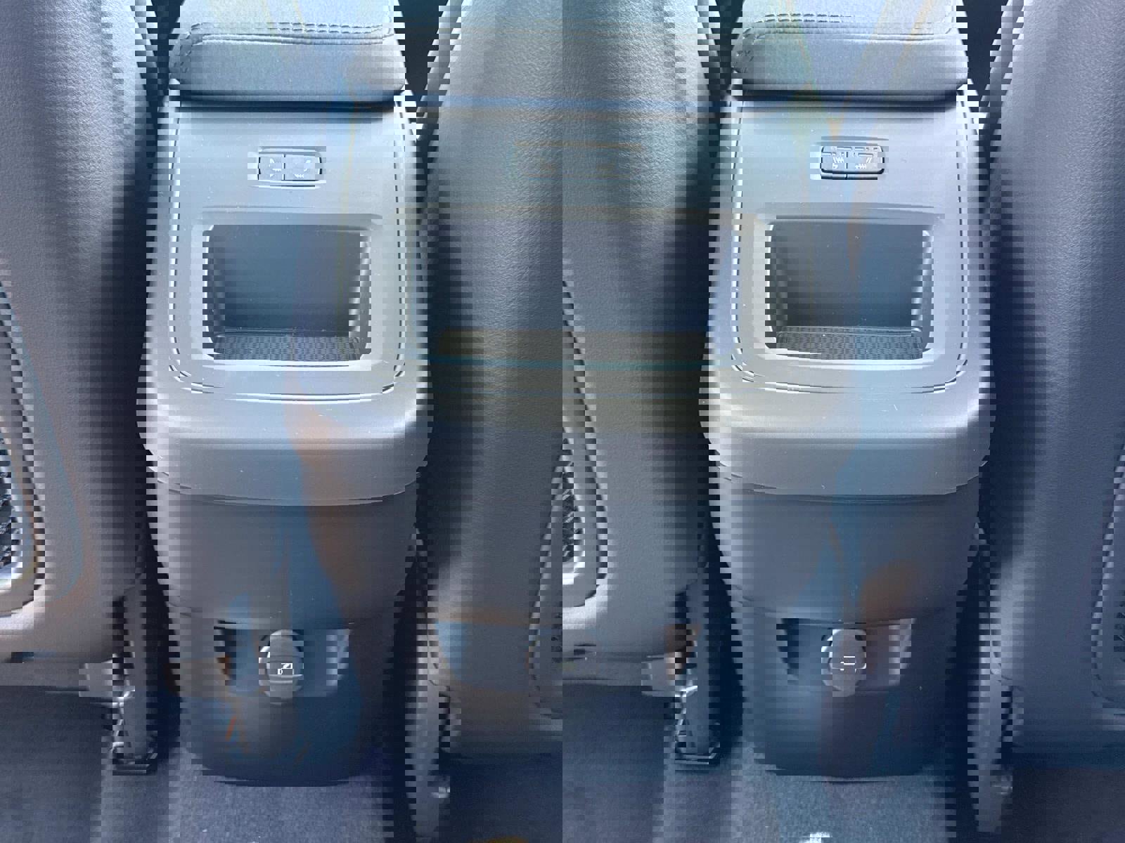 New 2026 Volvo XC60 B5 Plus w/ Climate Package image 15