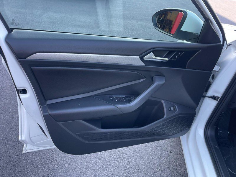 Used 2019 Volkswagen Jetta R-Line image 18