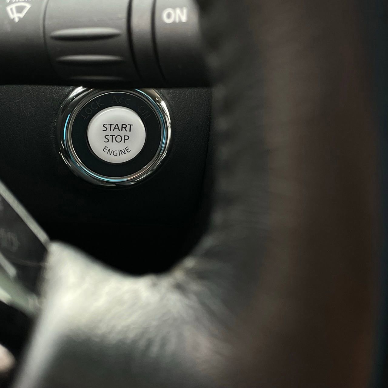 Used 2024 Nissan Armada SV image 16